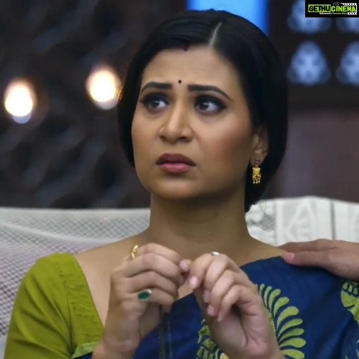 Parineeta Borthakur - 2K Likes - Are you guys watching Gupta Brothers? You better watch okay 🤗😘
Reposted from @starbharat बताइए हमें कॉमेंट्स में आगे क्या होगा?
#गुप्ताब्रदर्ज़,
सोम-शुक्र, रात 9:30 बजे, सिर्फ़ STAR भारत पर।
@hitentejwani @aakashh_mukherjee @imsatyatiwari @sonal_1206 @parineetaborthakur @iam.meetmukhi28 @immaheshpandey @maheshpandeyproductions