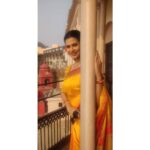 Parineeta Borthakur Instagram - Ganga, clicked Ganga kinare... We shot for Gupta Brothers (then named Hum), in the month of February and March in Benaras. But the genre changed to comedy after the lockdown and we thought whatever we shot there, would never come on air. Fortunately, we are back to the same story and our song and this look of mine came on air, so posting it today 😁 I have some #bts of the song, will post some other day 🤗 Keep watching Gupta Brothers on @starbharat Mon-fri at 9:30 pm and anytime on @disneyplushotstar . . #benaras #benarasdiaries #guptabrotherstvserial #maheshpandeyproductions #guptabrothers #starbharat #parineetaborthakur #ganga Banaras (Varanasi), U.P - INDIA