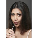 Parineeta Borthakur Instagram - I stopped using plastic straws, what about you? . #letssaveourplanet #saynotoplastic #theresnoplanetb #tuesdaythoughts #wearingsunkissed . Product- Sunkissed by @nyor.in 📸 @kunjgutka Makeup and hair- @snigdha_hairandmakeup