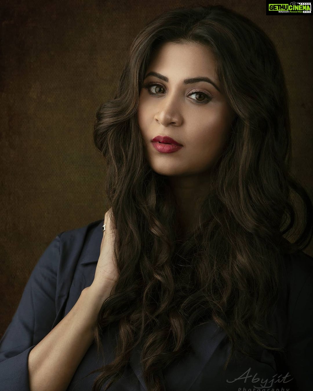 Parineeta Borthakur Instagram - @abyjitphoto sends me something coincidentally , everytime I think I don't have any photo to post 😅🤗 . . #happytuesday #picoftheday #parineetaborthakur