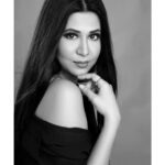 Parineeta Borthakur Instagram - "Be alone, that is when ideas are born." – Nikola Tesla 🌸 📸 @anup.baruah 💄@pranjal_pratim_makeup_artist . . . . . . . . #notlonely #alone #aloneandhappy #tuesdaythoughts #lovethinking #parineetaborthakur #indianactress #assamesegirl #deepthinking #ethicalliving