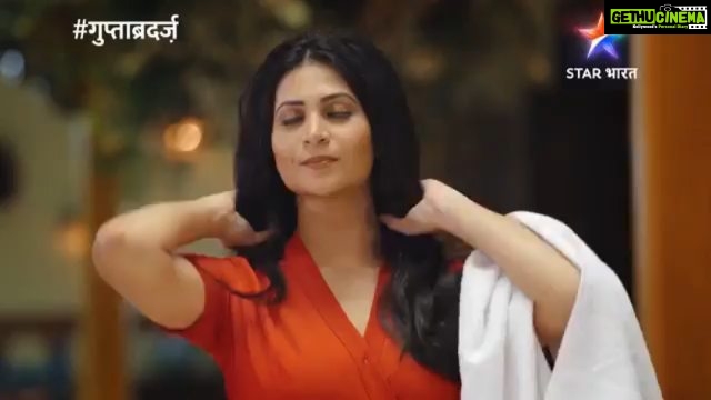 Parineeta Borthakur - 1.4K Likes - Reposted from @hitentejwani #Repost @starbharat
・・・
कैसे निकालेंगे मृदुला को गुप्ता ब्रदर्ज़ अपने घर से?
#गुप्ताब्रदर्ज़, सोम-शुक्र, रात 9:30 बजे, सिर्फ़ STAR भारत पर।
@hitentejwani @aakashh_mukherjee @imsatyatiwari @sonal_1206 @parineetaborthakur @immaheshpandey @maheshpandeyproductions @iam.meetmukhi28