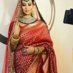 Parineeta Borthakur Instagram - Do you like my bridal look for #guptabrothers? The upcoming track is really interesting, so keep watching "Gupta Brothers" on @starbharat , Monday to Friday 9:30pm and anytime on @disneyplushotstar . Lipstick- Sunkissed by @nyor.in Styled by @karishmasalian6 Assisted by @stylebydeepa and @poonam.parmar.1991 Make-up by @makeupbyrupesh , @ranjanmua and myself 😋 Hair by Sheetal Jadhav . #parineetaborthakur #indianbride #indianactor