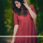 Parineeta Borthakur Instagram - Thank you for this one! @dipankar_boruah_photography . . #assam #picoftheday #redandgreen #potraitphotography #majuli #photoshoot #posing #indianactor #parineetaborthakur