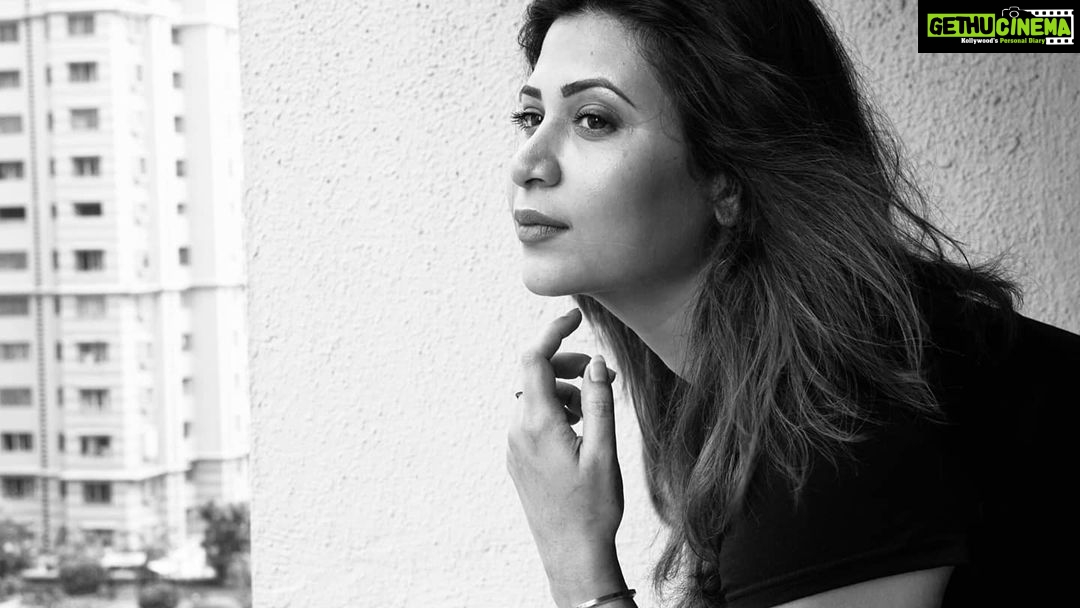 Parineeta Borthakur - 3.8K Likes - Black & White
.
📸@nupurok
#home #imissyou