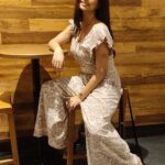 Parineeta Borthakur Instagram - No acting, just me here ☺️ . . . . . #parineetaborthakur #sustainableliving #sustainablefashion #namasteindia #ethicalliving