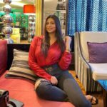 Parineeta Borthakur Instagram - 1- Pose nicely! 2- See who's clicking... 3- One more! 4- Done! Give me the phone now 😬 . . . . . . #tuesday #red #repeatclothes #parineetaborthakur #indiansummer #obviously #nonedited #beyourself #nofilter