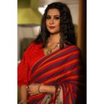 Parineeta Borthakur Instagram - Here's Veera Nanda. What do you think about her? Watch Spy Bahu, Mon-Fri at 9pm on @colorstv & anytime on Voot . . . #spybahu #stepmom #veera #veerananda #colors #parineetaborthakur #indianactress #actorslife