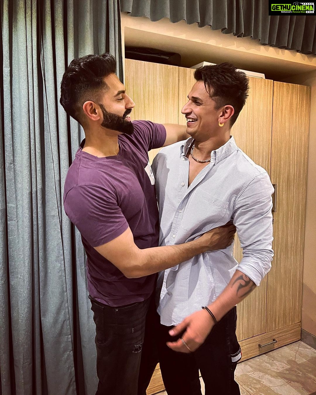 Parmish Verma Instagram - Aaj Kal De Nakli Daur Ch, Ik Aasli Yaar. True Champion. #HappyBirthday @princenarula Hamesha Aain Hikk Thokk Ke Jeena. Lots of Wishes. #YaarTeraOk