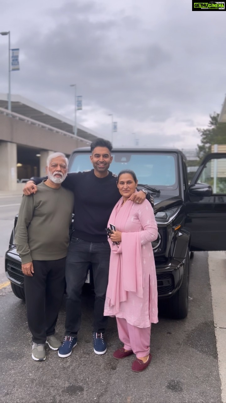 Parmish Verma Instagram - ਏਹਿ ਭਿ ਦਾਤਿ ਤੇਰੀ ਦਾਤਾਰ 🙏🏻 Waheguru Mehar Kare, Bebe Bapu came to Canada and We Drove home in our Brand New Whip 🔥❤️ Waheguru Ji Sab Di Mehnat Nu Rang Laun ❤️