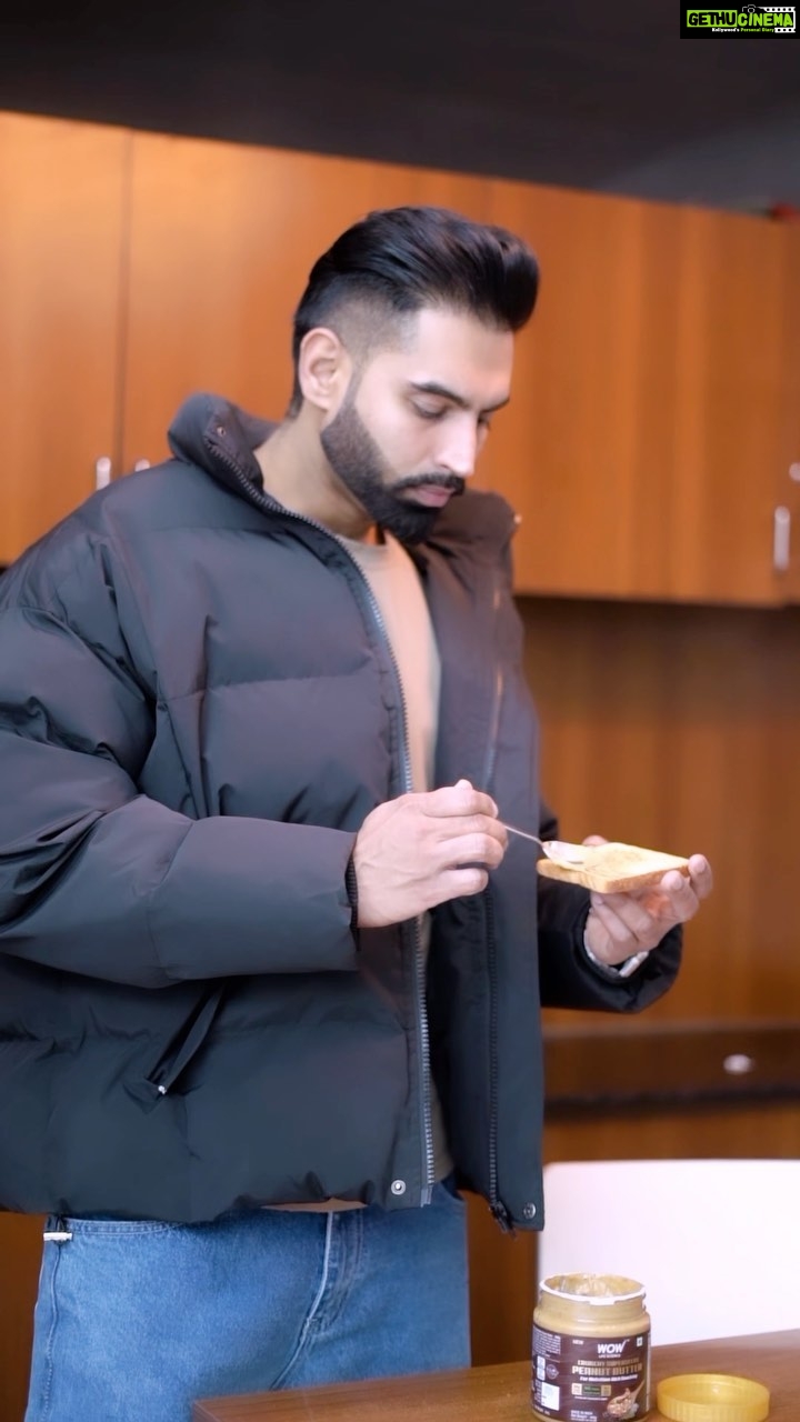 Parmish Verma Instagram - #Ad Why settle for just peanuts, when you can get more? Well, I never settle for less, and even you should not. So I tried the WOW Life Science Crunchy Superseeds Peanut Butter which now comes with the power of super-seeds and is 100% natural! Go & get yours now! Use my code Parmish20 on wow.health #wowlifescienceindia #bestpeanutbutter #arepeanutbuttersshealthy #pehlehealth #peanutbutter #protein #jaggerypowder #sugarfree #nuts #plantprotein #peanut #brownbread #ricecake #fitness #bread #butter #banana