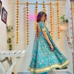Parull Chaudhry Instagram – You know what always makes my day, a good outfit. What about you?

Cant wait to read your comments 

Outfit @thakurbaiofficial 💗

Styling & PR @rimadidthat 💗

#parullchaudhry #actor #influencer #contentcreator #parullians #explore #bhagyalakshmi #jofithaiwohhithai #traveller #vlogger #chaudhryonthego #fashion #fitness #beauty #lifestyle #fashionblogger #beautyblogger #yogini #fitnessmotivation #travel #saasbahuaurbetiyaan #parullkipaltan #ootd Mumbai – मुंबई