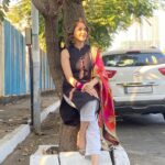 Parull Chaudhry Instagram – Can you spot something in these pictures?

Best comment gets pinned 

Dupatta @dupattabazaar 

Juttis @purely.lush 

Hair & makeup @sanjayshinde365 

#parullchaudhry #actor #influencer #contentcreator #parullians #explore #bhagyalakshmi #jofithaiwohhithai #traveller #vlogger #chaudhryonthego #fashion #fitness #beauty #lifestyle #fashionblogger #beautyblogger #yogini #fitnessmotivation #travel #saasbahuaurbetiyaan #parullkipaltan Mumbai – मुंबई