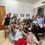 Parull Chaudhry Instagram – Happy faces 😃

Family that bonds off screen ❤️

Thank you @imrohitsuchanti for hosting us, your family is so welcoming & warm 🤗 felt like home.

@imrohitsuchanti @aishwarya_khare @udaytikekar @bansalsmita_ @aakanshashukla0803 @rakesh.malhotra89 @munira_kudrati @gandhi_aman_ @ankitbhatia14 @maeramishra @kavitabanerjee @pratishthax17 @karunavermaa @officialkanikamann 

#bhagyalakshmi Mumbai – मुंबई