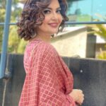 Parull Chaudhry Instagram - They say… Hansi toh phansi 😜 Gorgeous outfit @tara_c_tara 💕 Makeup by me Hair @maimunasayyed786 Jewellery & 📸 @shaikhaasifa626 PR @maverick.communication01 #parullchaudhry #actor #influencer #contentcreator #parullians #explore #bhagyalakshmi #jofithaiwohhithai #traveller #vlogger #chaudhryonthego #fashion #fitness #beauty #lifestyle #fashionblogger #beautyblogger #yogini #fitnessmotivation #travel #saasbahuaurbetiyaan Mumbai - मुंबई