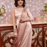 Parull Chaudhry Instagram - Styling on point @tripzarora 💕 @aakanshashukla0803 💕 @shreya_nehal 💕 Karishma Oberoi #bhagyalakshmi 📸 @pramjeetsteelphotographer Jewellery @shaikhaasifa626 💕 Hair @maimunasayyed786 💕 #parullchaudhry #actor #influencer #contentcreator #parullians #explore #bhagyalakshmi #jofithaiwohhithai #traveller #vlogger #chaudhryonthego #fashion #fitness #beauty #lifestyle #fashionblogger #beautyblogger #yogini #fitnessmotivation #travel #saasbahuaurbetiyaan Mumbai - मुंबई