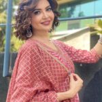 Parull Chaudhry Instagram - They say… Hansi toh phansi 😜 Gorgeous outfit @tara_c_tara 💕 Makeup by me Hair @maimunasayyed786 Jewellery & 📸 @shaikhaasifa626 PR @maverick.communication01 #parullchaudhry #actor #influencer #contentcreator #parullians #explore #bhagyalakshmi #jofithaiwohhithai #traveller #vlogger #chaudhryonthego #fashion #fitness #beauty #lifestyle #fashionblogger #beautyblogger #yogini #fitnessmotivation #travel #saasbahuaurbetiyaan Mumbai - मुंबई