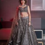 Parull Chaudhry Instagram - Sometimes an outfit does it all. What say? Gorgeous outfit @paaneri_dadar Jewellery @ashok_satra_bridal_jewellery Makeup @makeover_rituu Assisted by @motivaraminakshi Hair @arpana_baria PR @veertid_99 📸 @lokesh_learns Location @ac0studios #parullchaudhry #actor #influencer #contentcreator #parullians #explore #bhagyalakshmi #jofithaiwohhithai #traveller #vlogger #chaudhryonthego #fashion #fitness #beauty #lifestyle #fashionblogger #beautyblogger #yogini #fitnessmotivation #travel #saasbahuaurbetiyaan #lehenga #lehengacholi #weddinglehenga Mumbai - मुंबई
