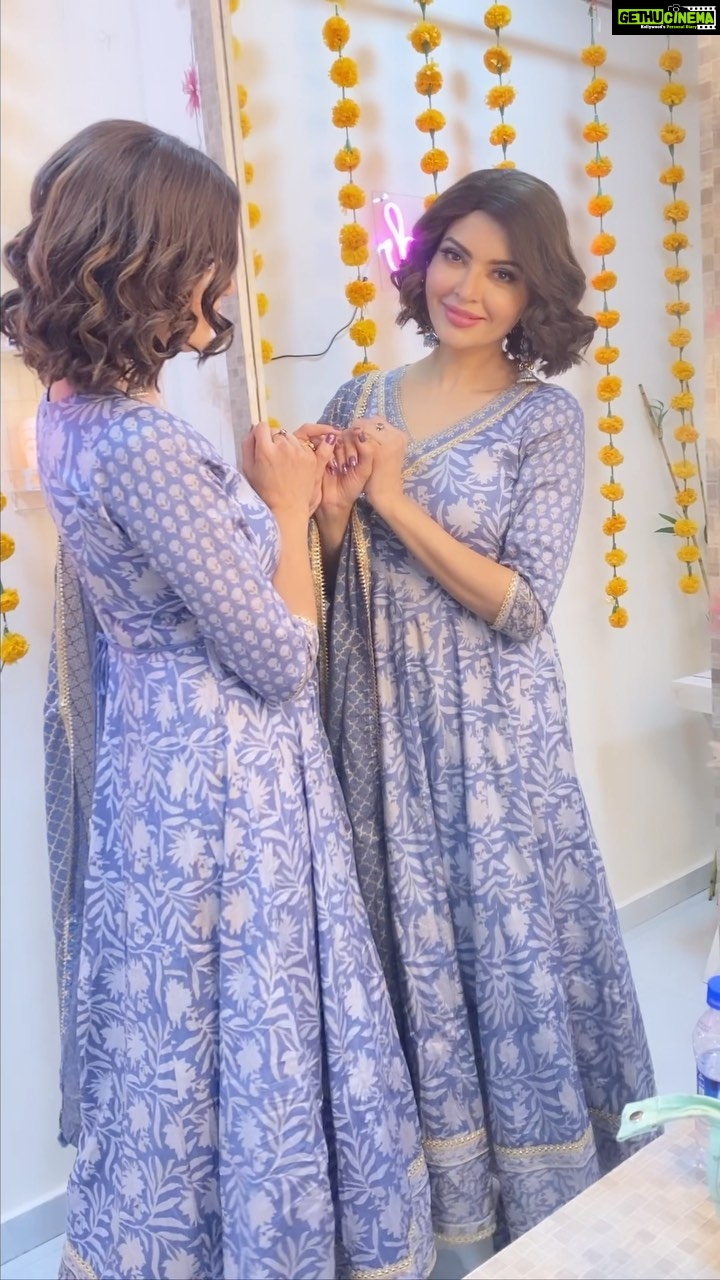 Parull Chaudhry Instagram - Feeling an absolute Royal š Wearing @bawreefashions Jewellery @ashok_satra_bridal_jewellery MUA @makeover_rituu Assisted by @motivaraminakshi Hair @arpana_baria @motivaraminakshi Gorgeous clicks @lokesh_learns Location @ac0studios #parullchaudhry #actor #influencer #contentcreator #parullians #explore #bhagyalakshmi #jofithaiwohhithai #traveller #vlogger #chaudhryonthego #fashion #fitness #beauty #lifestyle #fashionblogger #beautyblogger #yogini #fitnessmotivation #travel #saasbahuaurbetiyaan #reels #reelsinstagram #reelsindia #reelsviral #trendingreels #reelsexplore #reelstrending Aco Fans Studio