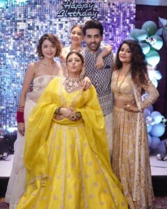 Parull Chaudhry Instagram - And this is how it went…

Swipe left to see what happened next 😂 

@adhvik_official ❤️ 
now this would be yearly ritual. Lifting you up and you can trust us, we won’t ever let you fall 😃

Happy birthday again my favourite boy ❤️😘 love ya 

Outfit @puspanjalicouture 💕

#parullchaudhry #adhvikmahajan #actor #influencer #contentcreator #parullians #explore #bhagyalakshmi #jofithaiwohhithai #traveller #vlogger #chaudhryonthego #fashion #fitness #beauty #lifestyle #fashionblogger #beautyblogger #yogini #fitnessmotivation #travel #saasbahuaurbetiyaan