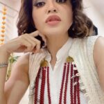 Parull Chaudhry Instagram – Kahin aapne toh nahi bataya? 

#parullchaudhry #actor #influencer #contentcreator #parullians #explore #bhagyalakshmi #jofithaiwohhithai #traveller #vlogger #chaudhryonthego #fashion #fitness #beauty #lifestyle #fashionblogger #beautyblogger #yogini #fitnessmotivation #travel #saasbahuaurbetiyaan #parullkipaltan
