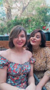 Parull Chaudhry Instagram - Chalega Naa Behna !! 🤣

Happy Birthday..Yeh reels aaj ke liye save karke rakhi thi mene 😍

Everytime you smile at a person, it is an action of love , a gift of that person , a beautiful gift 😘

Love you ❤️ @parullchaudhry 

#parulchaudhary #charulmalik #happybirthdayparulchaudhary #funnyreels #cheers
