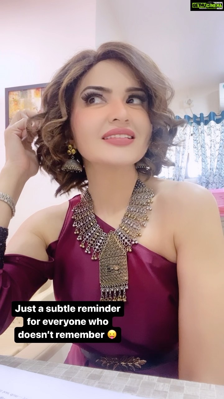 Parull Chaudhry Instagram - I am ready for the wishes, cakes and most importantly Gifts ππ» #itsmybirthday #aquarius #5thfebruary #parullchaudhry #actor #influencer #contentcreator #parullians #explore #bhagyalakshmi #jofithaiwohhithai #traveller #vlogger #chaudhryonthego #fashion #fitness #beauty #lifestyle #fashionblogger #beautyblogger #yogini #fitnessmotivation #travel #saasbahuaurbetiyaan #parullkipaltan