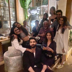 Parull Chaudhry Instagram - #aboutlastnight 

Fabulous night with the amigos ❤️

Thank you @imrohitsuchanti for an amazing evening with fun laughter and lots of dancing. 

And I wish you a great year ahead. Stay handsome, stay cool, stay funny and your goofy self 😛

We love you 

#happybirthday