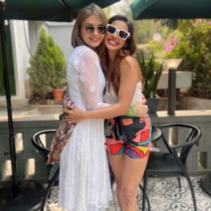 Parull Chaudhry Instagram - Rang barse🎉🎉 @maeramishra @parullchaudhry 
.
.
.
.
.
#holi #ootd #love #bhagyalakshmi #explore