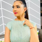 Pooja Banerjee Instagram - @poojabanerjeee @sandeepsejwal Thnq u so much for giving me this opportunity to work with you and I am glad that you liked my makeup my work I hope that we will work soon together and I promise that I will keep this between beautiful smile on your face always with my makeup. Once again I would like to thnq each and everyone in your amazing family it’s very difficult in this time to meet humble and kind people. Mua @nehabhambrimakeovers Bookings Open Best Price Venue Makeup Booking 🤙 9711476909 Make your bookings today and get amazing offers. #reels #weddings #makeup #explore #reelsinstagram #ınstagood #explorepage✨ #destination #reelsvideo #weddingdress #wedmeplz #exploreindonesia #ad #babycare #tv #actor
