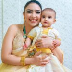 Pooja Banerjee Instagram – Happy Dhanteras ❤️ #MyLakshmi #mybaby #PoojaBanerjii #MammaofSana #NewMom #MomLife Saree by @mysilklove New Delhi