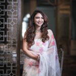 Pooja Banerjee Instagram – Be Your Kind of beautiful!!! #AboutLastWeek #PoojaBanerjii #NewMomma #MammaofSana  HMU – @vglow_makeupandhair 

Jwellery by- @sonisapphire 

Shot by- @alessandraramosstudio
