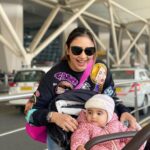 Pooja Banerjee Instagram - Happy Holidays Everyone!!! From me and mine to you and yours ❤️🎄🧿❤️ #poojabanerji #SanaSSejwaal #MammaOfSana #MyTravelBuddy #MeNmine #MinnieMe Delhi Airport