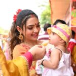 Pooja Banerjee Instagram - Will she eat the ice-cream?? Swipe right to see .. my baby’s first visit to the Durga Puja Pandal.. Well As a child I loved hogging on the munchies like Egg Rolls, Kasundi Bhetki and kosha mangsho at the Durga Puja Pandal and this time I just took a stroll to the ice-cream counter and there my baby @sanassejwaal had her eyes on the ice-cream lollies.. #MammaofSana #MyBaby #DaughterLove #NewMom #MomLife #DurgaPuja #FavouriteTimeofTheYear Bhubaneswar, India