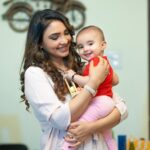 Pooja Banerjee Instagram - Mi Amore ❤️🧿 outfit by @chicmomz shot by @atreo_akash toys by @curiouscub.in