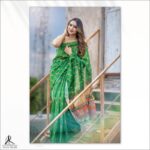 Pooja Banerjee Instagram - #shubhomahalaya #sharadotsav shot by @atreo_akash saree by @ambraee_