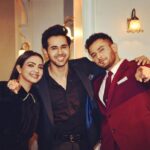Pooja Banerjee Instagram - Make some noise for ARP…. #BadeAcheLagteHain2 #RandeepRai #LeeneshMattoo #PoojaBanerjii #Raghav #Angad #Pihu @leenesh_mattoo @randeepraii @muktadhond @shreya_nehal @rimzhimsain Mumbai, Maharashtra