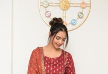 Pooja Banerjee Instagram - #ReelingIt in @tara_c_tara in my current favourite song #KanaYari thank you @mouliroy for making the feel the festivals in its full vibrancy ❤️❤️🧿🧿 #PoojaBanerjii #IndianWear #IndianLook #NewMommy #MammaofSana SHOT BY @zayed_ahmad_photography HMU- @makeupbygeetansh #reelitfeelit #instareels #instareelsindia❤️ New Delhi