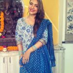 Pooja Banerjee Instagram - Ganapati Bappa Morya!!! #OnGanGanpatayeNamah #GanpatiBappaMorya. Miss being in mumbai for Ganesh Chaturthi but celebrating with my family in Delhi ❤️ outfit by @tara_c_tara styling by @mouliroy @maverick.communication01 New Delhi