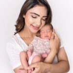 Pooja Banerjee Instagram – @sanassejwaal thank you for choosing me as your mother!!! I love you so so much ❤️ 🧿 #blessed #grateful #newmom #happymothersday 📸- @falgunikharwaphotography #MommaofSana