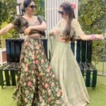 Pooja Banerjee Instagram - #TrendingReel #TumTum #PrachKapoor #PihuKapoor #badeachelagtehain2 #NitiTaylor #PoojaBanerjii