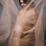 Pooja Banerjee Instagram - Can’t believe when I was shooting for this picture, YOU were just 10 days away from your arrival!!! YOU already have given me all YOUR love, YOU understand me and have been a beautiful Child during my entire pregnancy and I know YOU will be a beautiful person in and out ❤️🧿 Pic by @subisamuel Styled by @anusoru @nidhikurda Make up by @sachinmakeupartist1 Hair by @hairbydrishya . . . #pregnancyshoot #poojabanerjee #sandeepsejwal #subisamuel #readytopop #readytopopmamas #MommyToBe #PregnancyFashion #BlueMermaid #BabyPoo