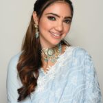 Pooja Banerjee Instagram - Saree in cut work, my new favourite.. @shopmulmul saree is giving me easy breezy vibes this summer!! HMU - @makeupbygeetansh Jwellery - @sonisapphire Managed by @dotdiary Shot by - @zayed_ahmad_photography #PoojaBanerjee #SareeLoveisForeverLove #BlueMermaid #NewMom #MommyLife swipe to the end to get a glimpse of the entire saree