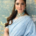 Pooja Banerjee Instagram - Saree in cut work, my new favourite.. @shopmulmul saree is giving me easy breezy vibes this summer!! HMU - @makeupbygeetansh Jwellery - @sonisapphire Managed by @dotdiary Shot by - @zayed_ahmad_photography #PoojaBanerjee #SareeLoveisForeverLove #BlueMermaid #NewMom #MommyLife swipe to the end to get a glimpse of the entire saree