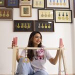 Pooja Banerjee Instagram - Hey husband @sandeepsejwal , @sanassejwaal is gonna have a lot of fun and is also going to be inspired looking at all your achievements while playing in her play gym area . Swipe to the end & watch me tie the beautiful crochet crib you from @the_original_knit #DadLife #MomLife #NewDad #NewMom #BabyLove #BabyGirl #SanaSSejwaal #SandeepSejwal #PoojaBanerjee 📸- @jerry__creations Thank you @thedotdiary for setting all this up for me ❤️🧿
