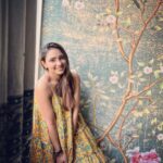 Pooja Banerjee Instagram - Thank you my lovely, beautiful Insta Family for always being there for me… After a pretty long time , was just chilling at home on this Mother’s Day whilst @sanassejwaal was asleep.. I love you all!!! Happy Mother’s Day to all the beautiful moms!!! Every mom deserves all the love of the world ❤️🧿 everyday is a Mother’s Day … But don’t forget to take care of yourself and most importantly don’t forget to love thy self!!! #PoojaBanerjee #BlueMermaid #NewMom #MommaofSana outfit by @amoree.india wallpaper by @wallmantra