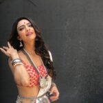 Pooja Banerjee Instagram - One of those days when my mondays used to go dressing up like this… one of those days when I miss wearing sarees… one of those days when I am remembering @sahilanandofficial to click my pictures (even though he is horribly bad at it) … one of those days when I just want to put up some throwback pictures (well there’ll be more coming, you know Preggo Life 🤷🏻‍♀️🤰) … just… well on that note Have a Happy Monday my Insta People… #PoojaBanerjee #BlueMermaid #Preggo #PreggoLife #MommyToBe