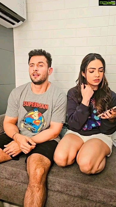 Pooja Banerjee Instagram - Dont forget to watch us on @sonytvofficial @poojabanerjeee kya delivery hai ...wah wah wah #reels Video credits @shilpasanghv