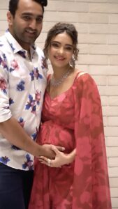 Pooja Banerjee Instagram - #BabyShowerSaga #SandeepSejwal #PoojaBanerjee #BlueMermaid #SejwalJr. #BabyPoo #Preggo #PreggoLife #reels #reelitfeelit