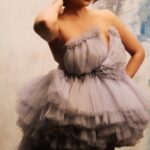 Pooja Banerjee Instagram - #BabyThisIsWhatYouCameFor #photoshoot #Bts #FashionPhotography #RuffleDress #PoojaBanerjee #BlueMermaid #MommyToBe #Preggo #PreggoLife #Preggo #ToBeMom #RheaMehra #KumKumBhagya #ReelsItFeelIt outfit by @labeld